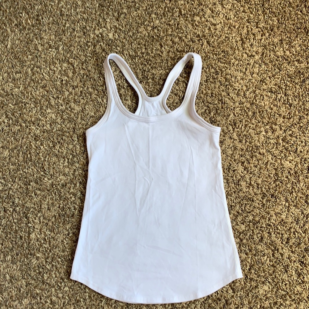 White lululemon tank top